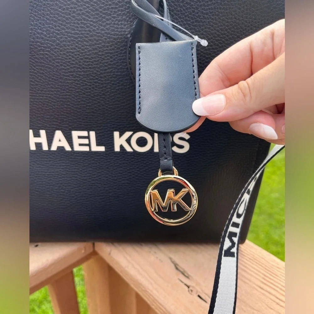 Michael Kors Morelia Black Structured Tote Bag Pebbled Leather NWT - Picture 5 of 6